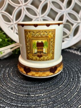 CRAZY MOUNTAIN ELECTRIC
VOTIVE CANDLE MELTER HOME SWEET HOME WITH HEARTS